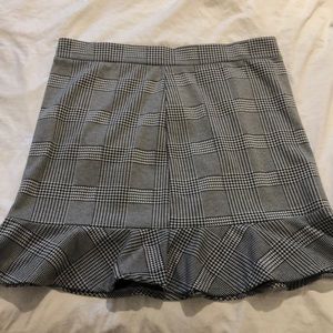 PLUS SIZE MID LENGTH GINGHAM SKIRT